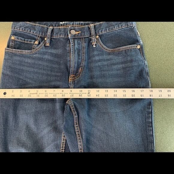 Old navy jeans straight 30/30 see pictures for siz - Picture 3 of 8